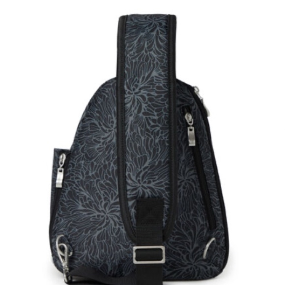 Baggallini Gray Patterned Backpack - image 2